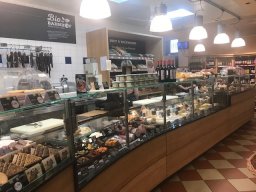 Unsere Theke mit frischen Sachen